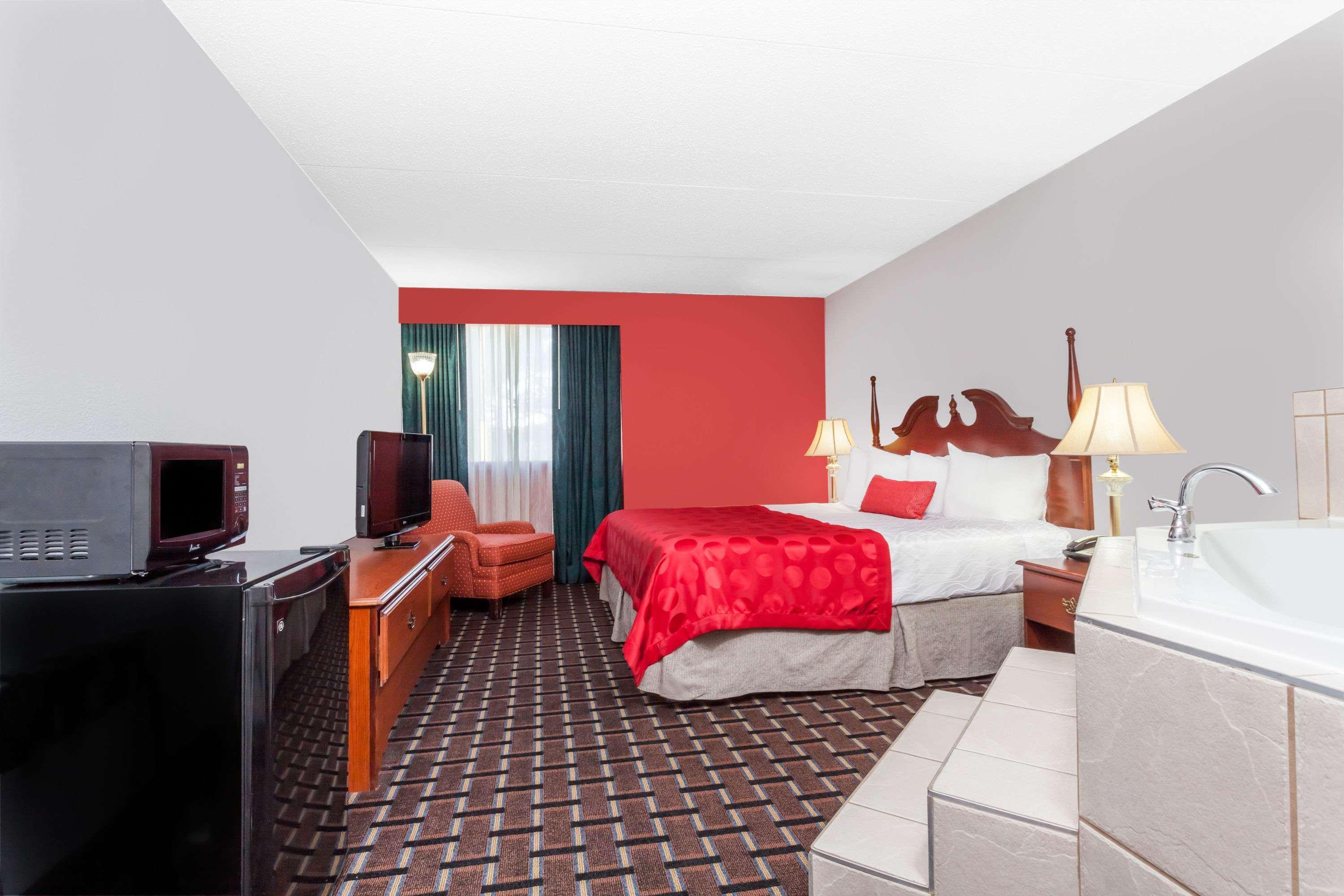 Ramada By Wyndham Henderson/Evansville Экстерьер фото